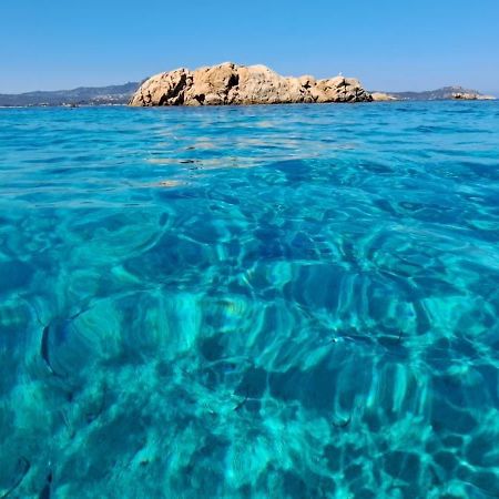 Nest House - Esclusivo Appartamento Marina Di Olbia- Mater Olbia - Beaches - Close To The Airport - Private Parking- Full Comforts - Buitenkant foto