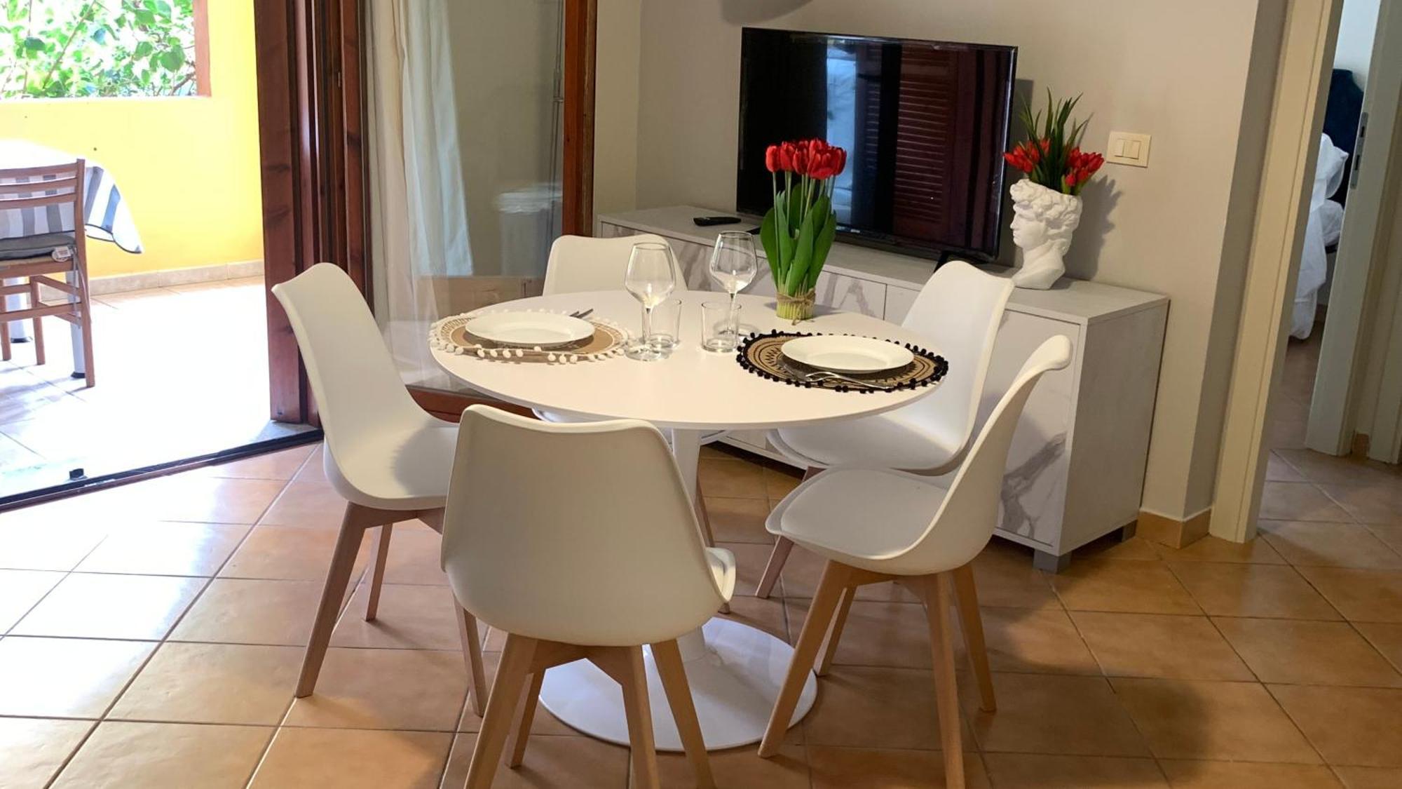 Nest House - Esclusivo Appartamento Marina Di Olbia- Mater Olbia - Beaches - Close To The Airport - Private Parking- Full Comforts - Buitenkant foto