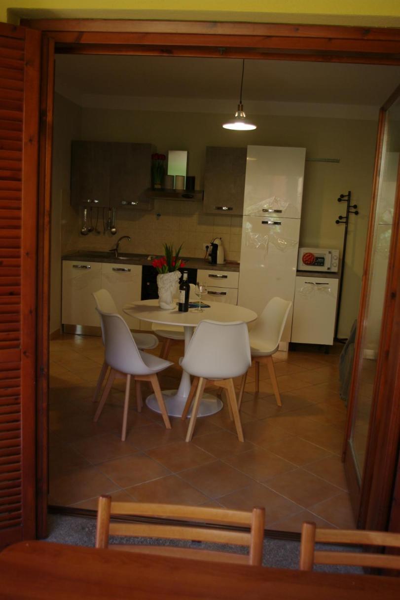 Nest House - Esclusivo Appartamento Marina Di Olbia- Mater Olbia - Beaches - Close To The Airport - Private Parking- Full Comforts - Buitenkant foto